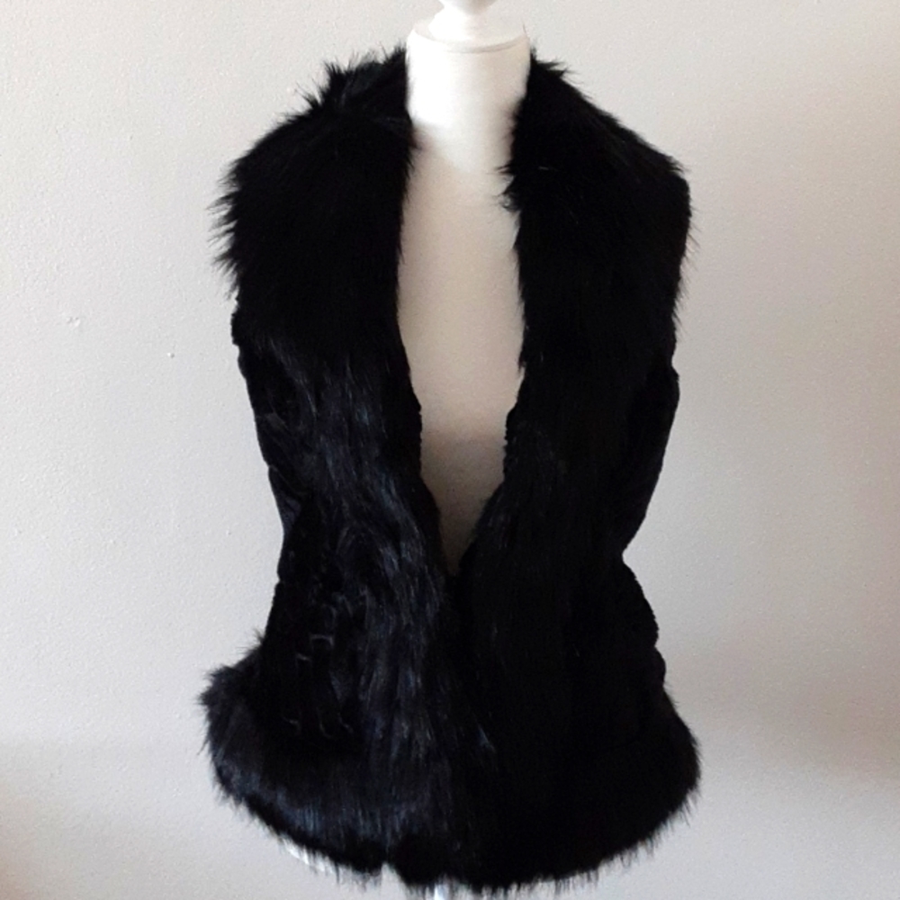 NWT LA Coalition Black Faux Fur Vest Size M - Picture 1 of 7